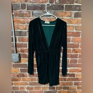 Blooms in the City Deep-V Emerald Green Velvet Mini Dress Size Medium